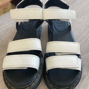 JUNIOR KLAIRE LEATHER STRAP SANDALS